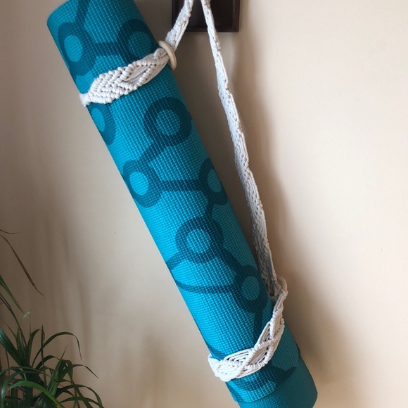 New Handmade Macramé Yoga Mat Strap - Picture 1 of 4